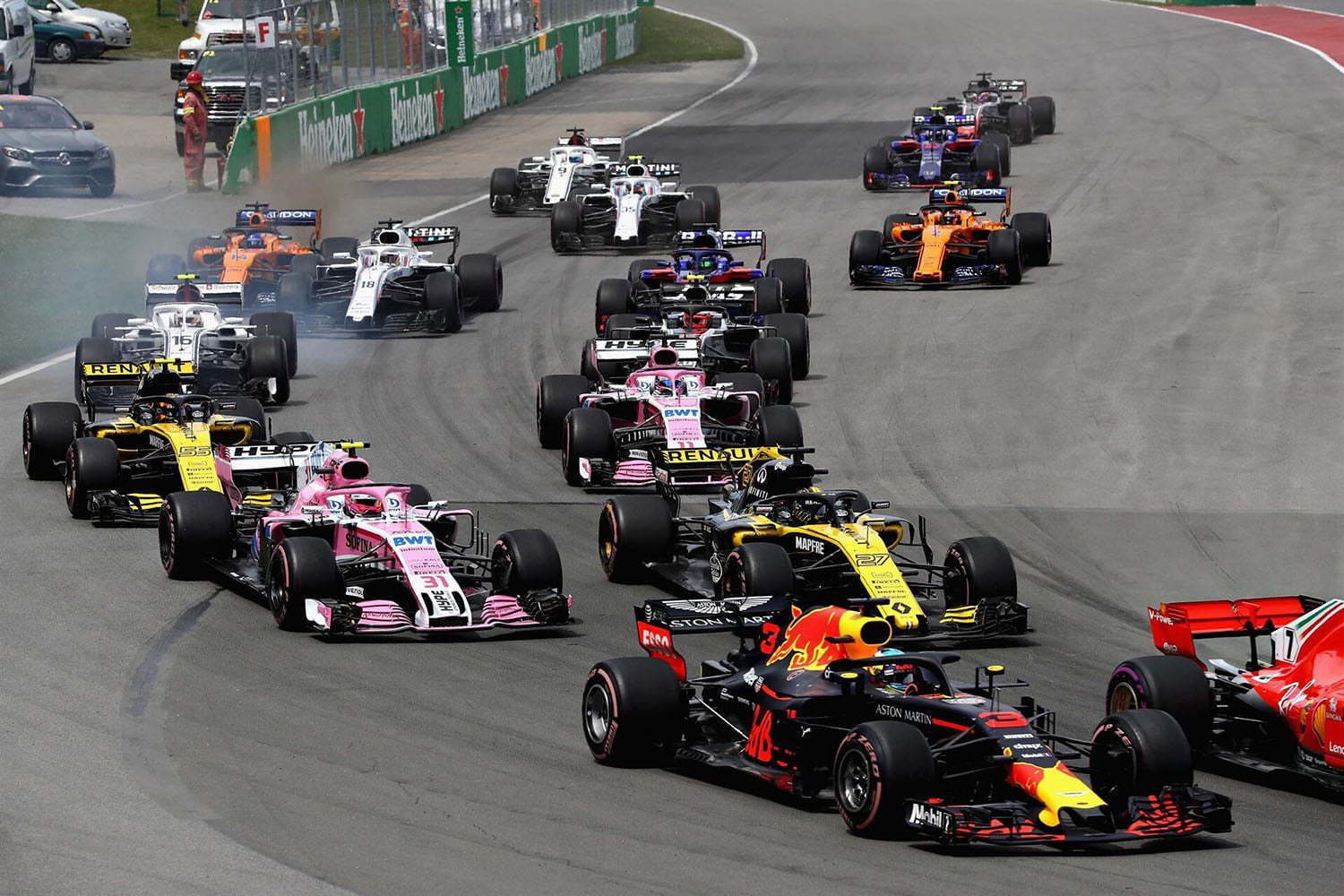 Formula 1 İstanbul Park Yarışı Nasıl Ücretsiz İzlenilir? - S Sports Frekans Bilgileri Nedir?